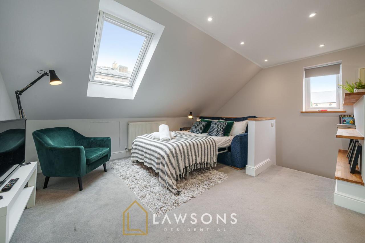 Loft Living By Lawsons With Parking Apartment Уиндзор Екстериор снимка