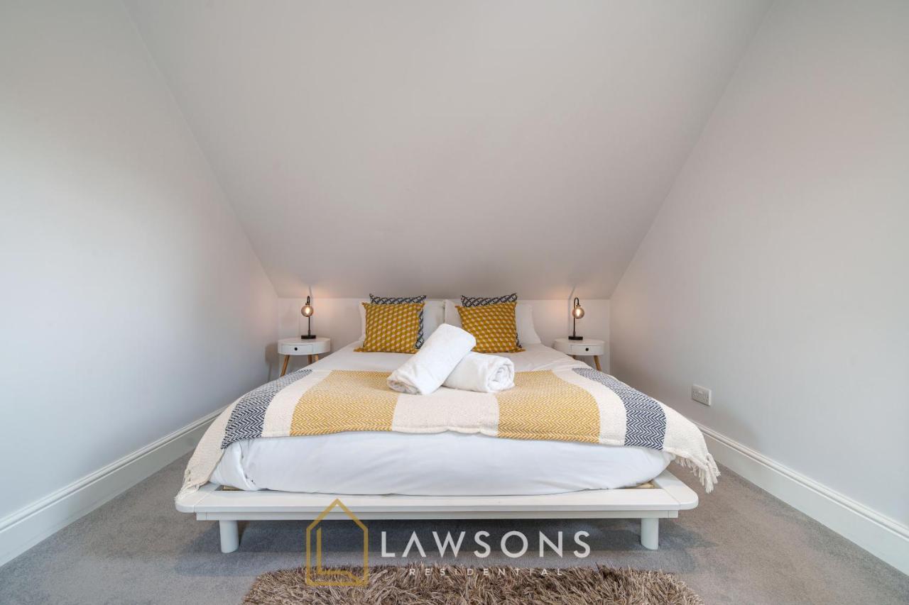 Loft Living By Lawsons With Parking Apartment Уиндзор Екстериор снимка